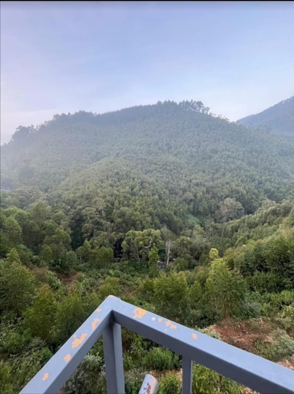 Shola County Acomodação com café da manhã Vattavada Exterior foto
